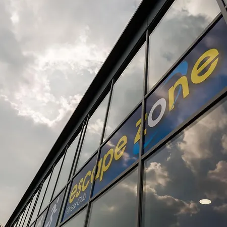 Отель Sporting 3*