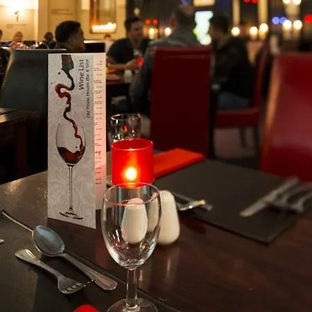 Отель Sporting 3*