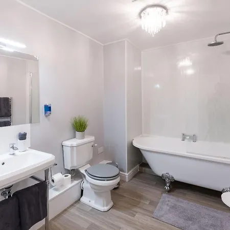 Sporting 3* Middlesbrough